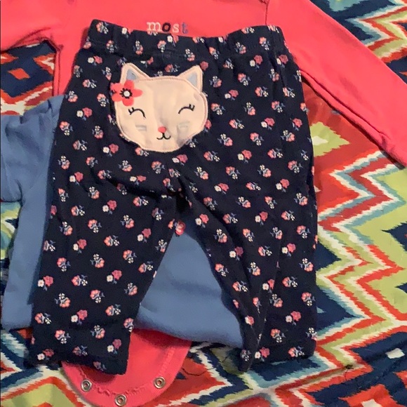 Carters set - Picture 2 of 2